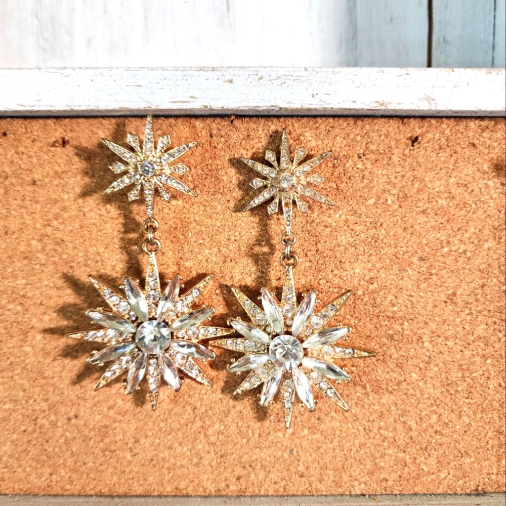 Source Unknown Gold Starburst Earrings Radiant Design